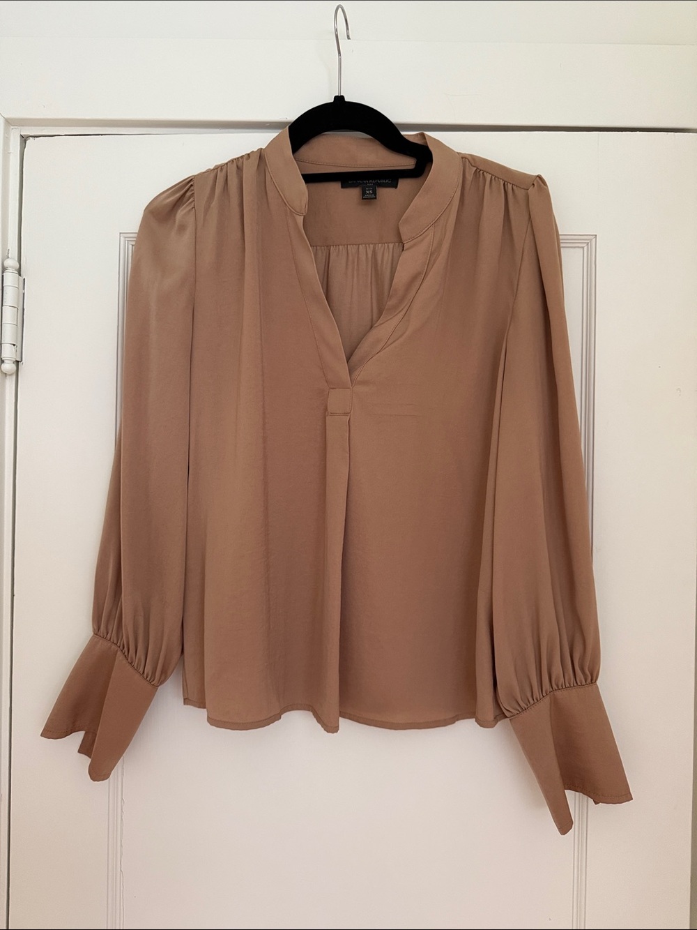 Banana Republic Women's Long-Sleeve V-Neck Blouse